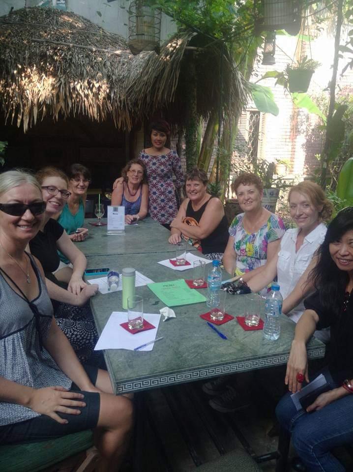 HOLIDAY VIETNAMESE