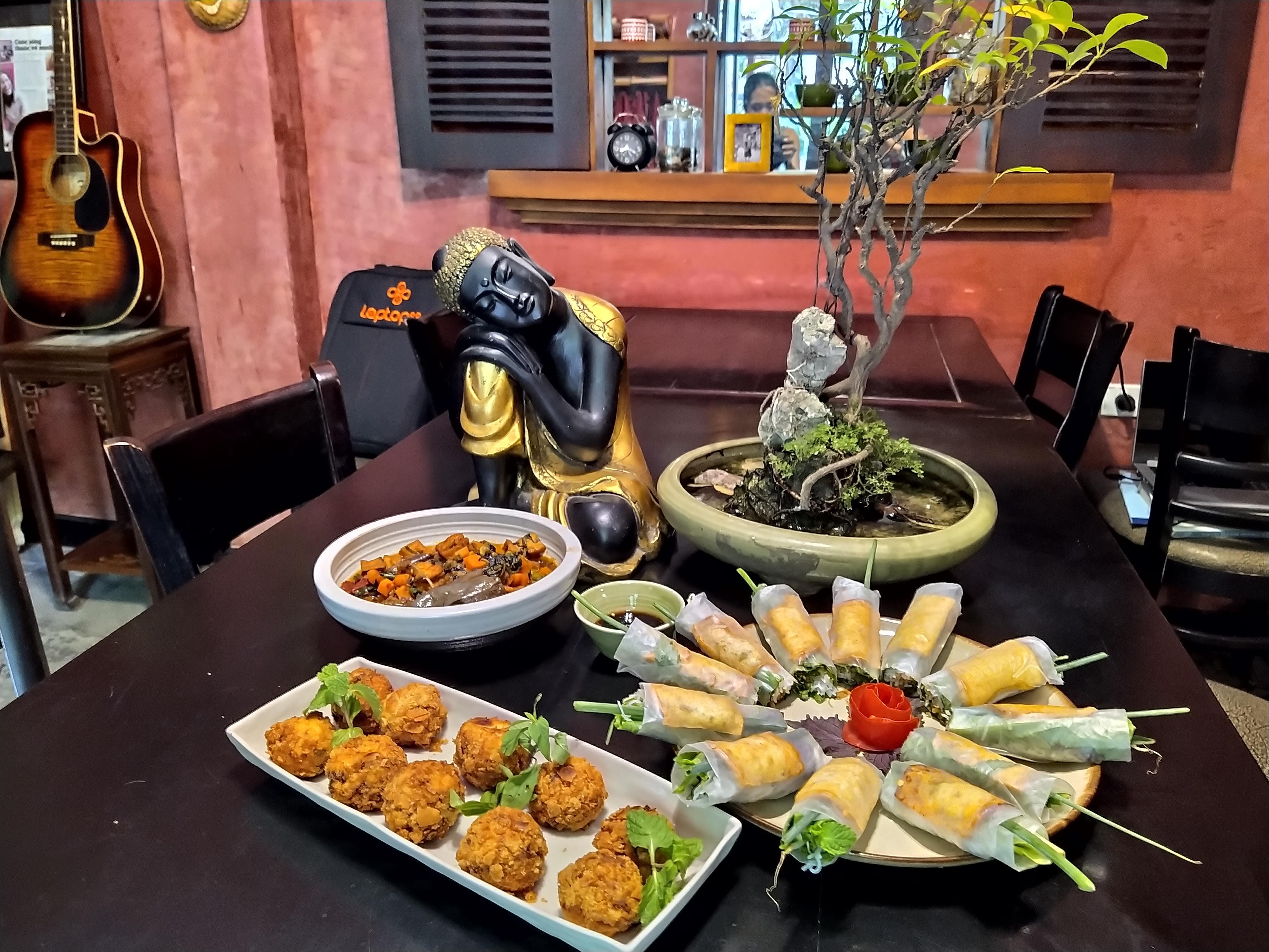  CATERING